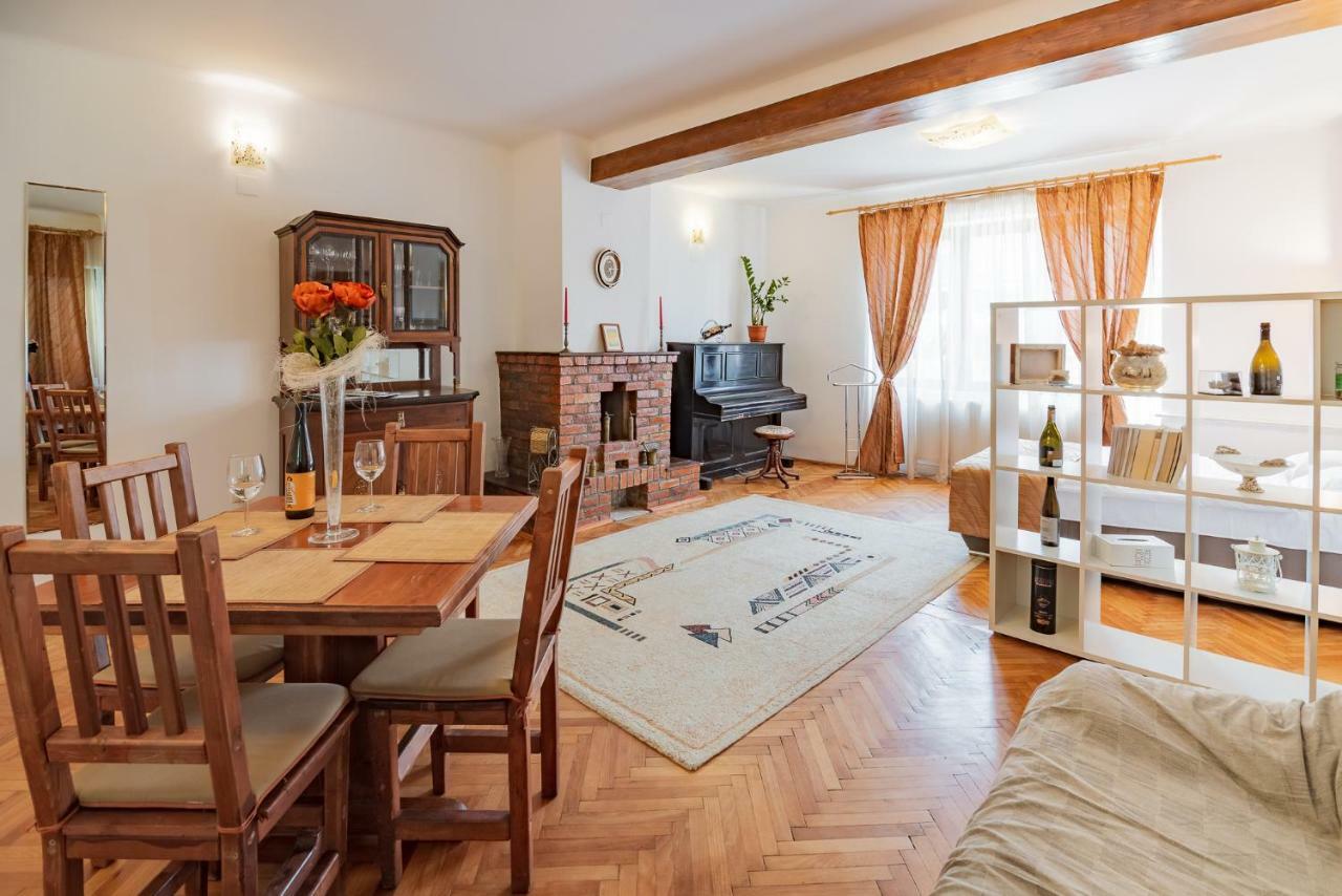 Appartamento Bed&Wine In The Center Of Gran Varadino Esterno foto