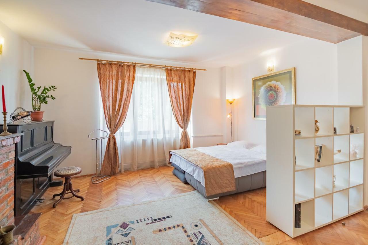 Appartamento Bed&Wine In The Center Of Gran Varadino Esterno foto